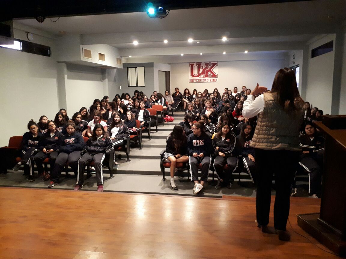 prepakino's tweet photo. Conferencia "Violencia en el noviazgo"  impartido por la mtra. Mónica Salido. #MuestraCultural #SoyPrepaKino https://t.co/xbrJQb7TdR