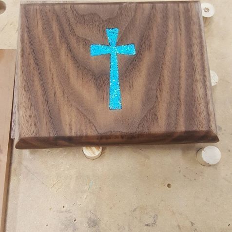 SSquaredCrafts's tweet image. Don't forget to Like us on Facebook and Follow us on Instagram. #Crafts #Woodworking

Facebook - buff.ly/2AdQ3tR
Instagram - buff.ly/2AcAVg7