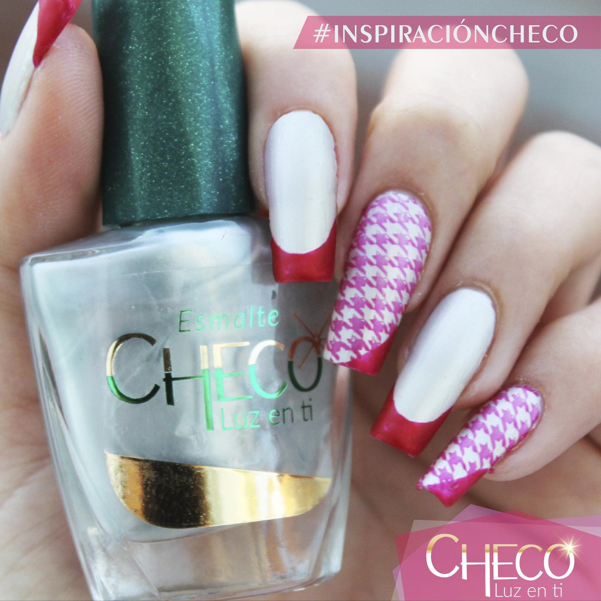 InfoSerfelsa's tweet photo. #InspiraciónCheco ¿Les gusta este lindo nacarado #40 para estas navidades? 😉 #esmaltes #Checo #esmaltescheco #colorfull #esmaltecheco #uñas #photo #hands #instalike #like4like #nailart #likeforlike #nailartist #polishgirl #manicure  #uñashermosas #uñascolombia #nailitdaily https://t.co/Kfhh7qkQFr