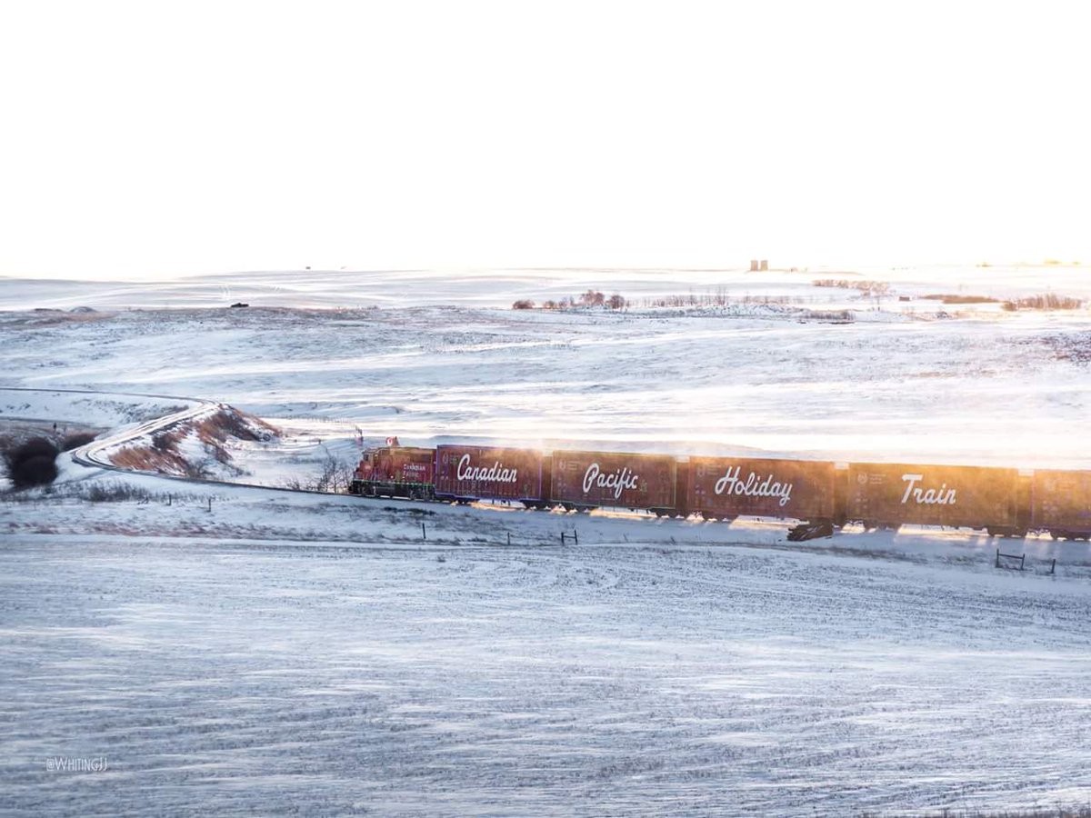 whitingjj's tweet photo. What a fun day chasing the @CPHolidayTrain through SK &amp; AB! #CPHolidayTrain https://t.co/7GmIRjDcCc