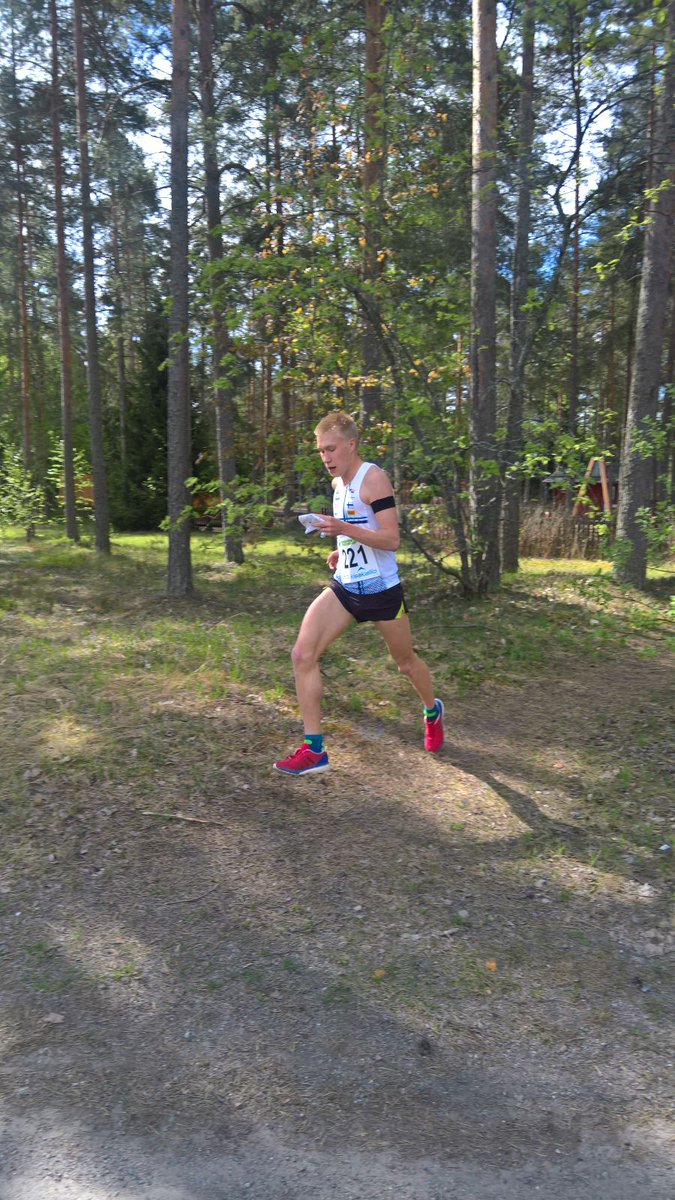 TPPunakone's tweet photo. Punakone edustaa ylpeänä 100-vuotista Suomea! #suomi100 https://t.co/r0CHkPTyCO