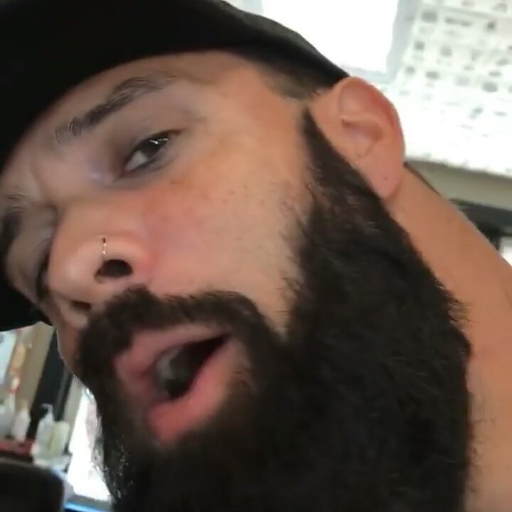 AishaBesse99's tweet photo. Doggy😍😍😍 #johncooper #skilletmusic💕💓😋💘💞💖🔥 https://t.co/wtiIG19Afr