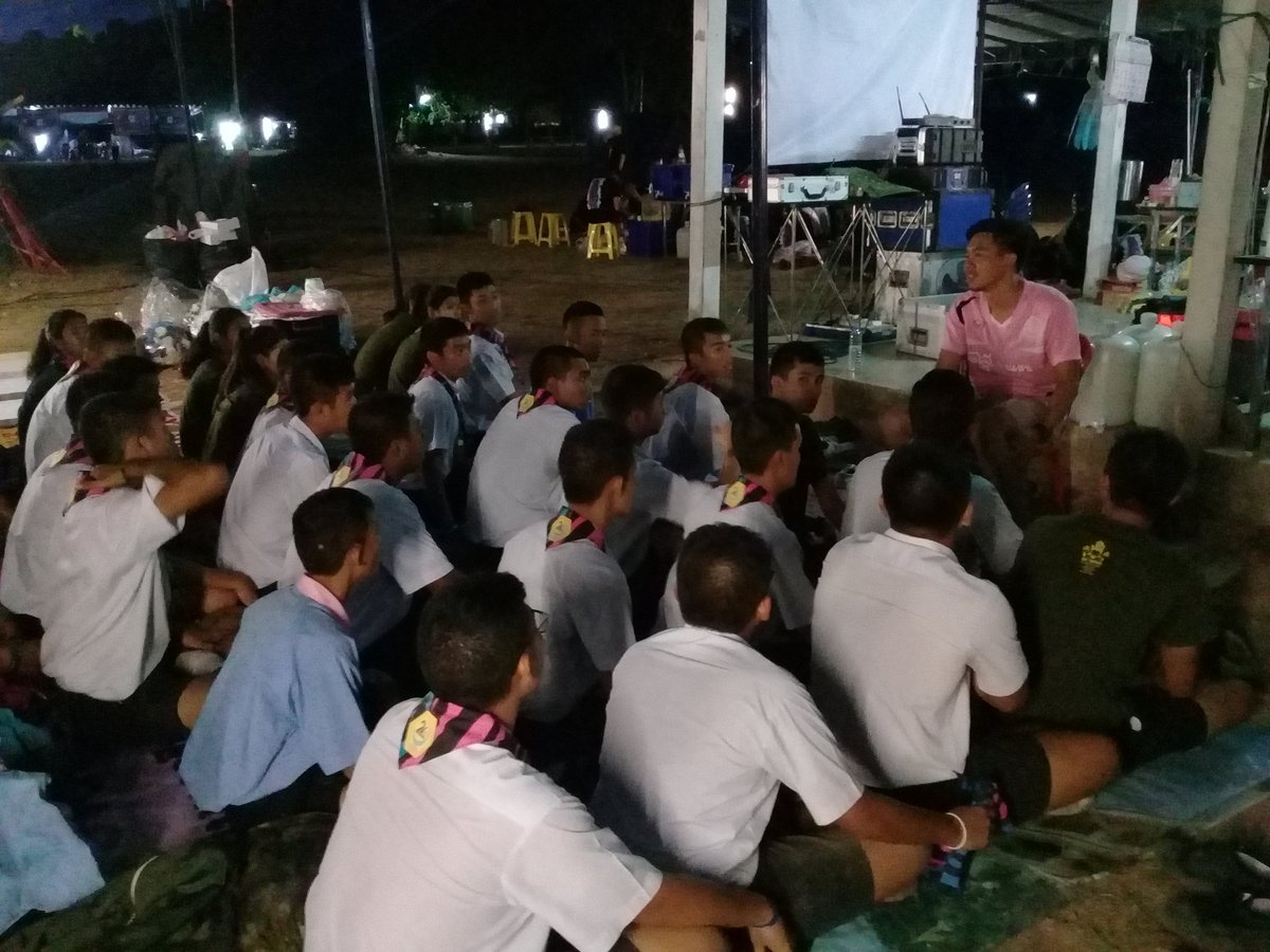 NMRSKSROTCS's tweet photo. อบรมหลังเสร็จสิ้นภารกิจ #นศท #นมรสกส 
Teacher guidance #Kularbsamut #E20AS #NMRSKS #ROTCS #SSJ24 #Suankularb #Scout #Jamboree https://t.co/YPkvDC3Chz