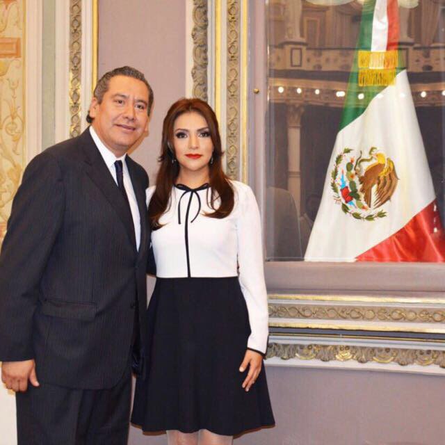 JulioTribuna's tweet photo. Líder @CTMPuebla @leobardosoto afirmó que Sindicato Conductores #UBER #Puebla es un logro conjunto con la dirigente del @CTEP_PUEBLA Erika Flores Díaz https://t.co/forrodtLjT
