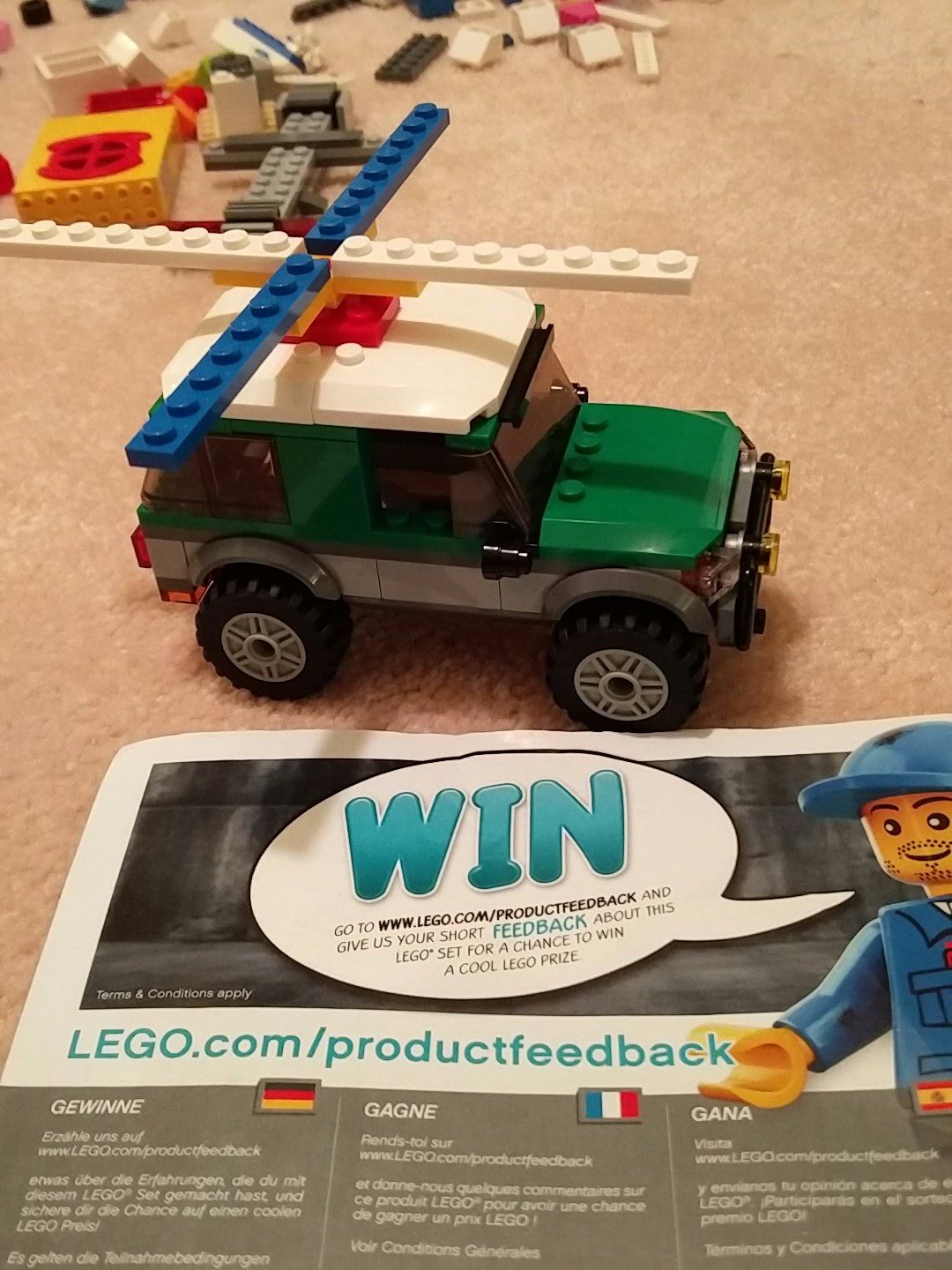 David Mak-Fan on Twitter: "I'm thinking of sending product feedback @LEGO_Group of how I improved on their SUV design. See if you can spot the engineering degree work. https://t.co/xjdKuFx20S"