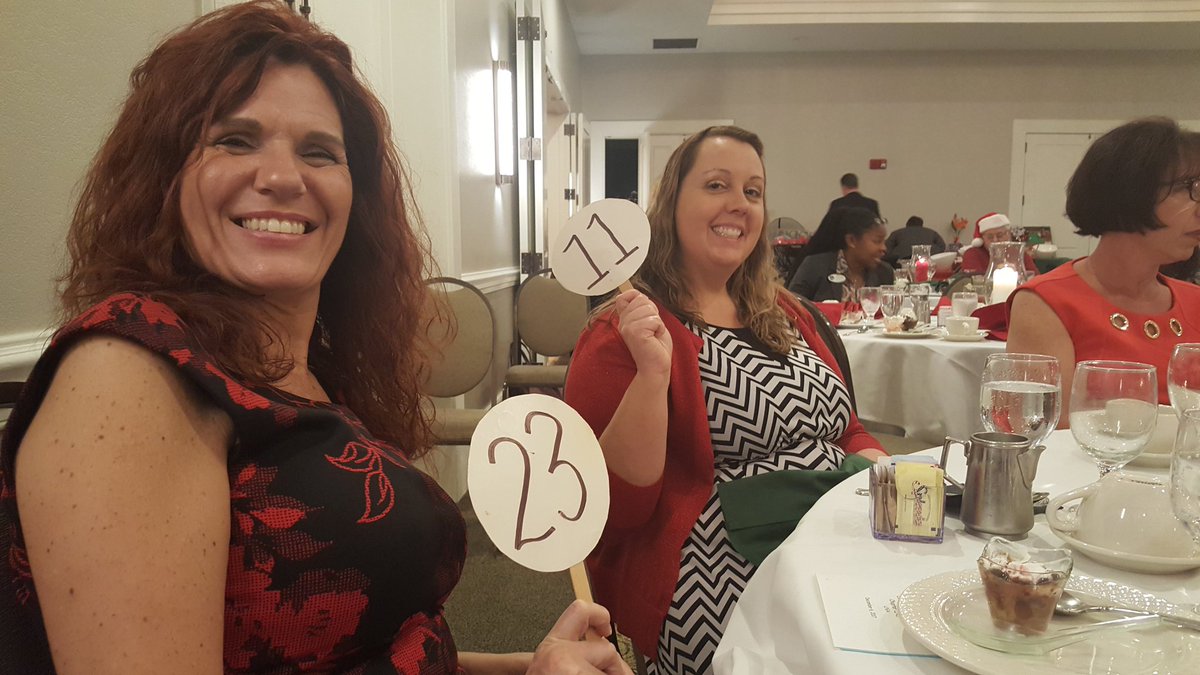 teacherlyf's tweet image. PDK auction fun with some amazing @Sunrisevcs ladies! @KaniaKristina @JilkaJane @Kmmorley107 #funafterwork #lovemysunrisefam