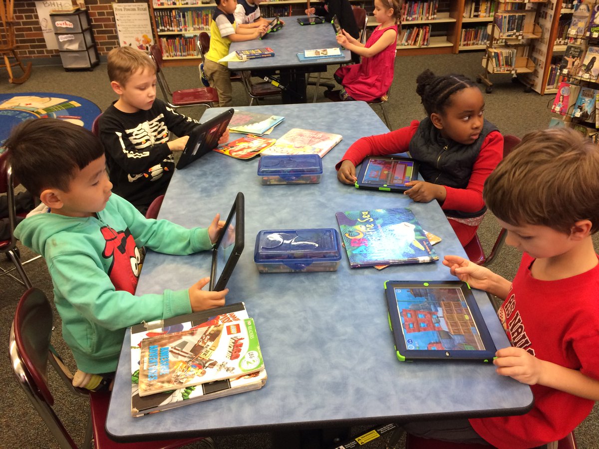 tifi_lib's tweet photo. Coding with The Foos and Kodables with first graders and kindergarteners @sunprairiek12 #wihourofcode https://t.co/4Yz6dFMKgk