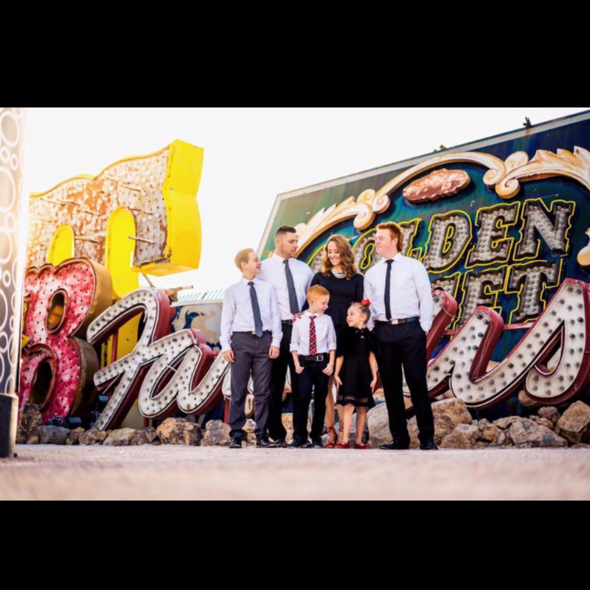SignCoAlaska's tweet photo. Great picture of #SigncoDaveโs nephew and family at the Neon Museum in Las Vegas, NV. Look at those signs ๐ฏ Stunning location for family pictures! #Signs #Alaska
Neon Museum link here ๐ https://t.co/OQTPUjX03C https://t.co/J0vDPEre4U