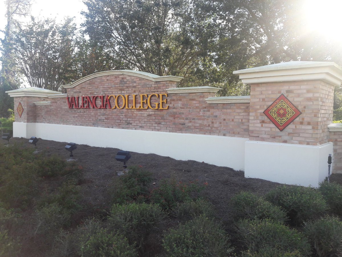 Great to see good campus stores friends at Valencia CC in Orlando! <a href="/vitalsource/">VitalSource®</a> <a href="/VerbaSoftware/">Verba Software</a> #thatcampusstoreguy