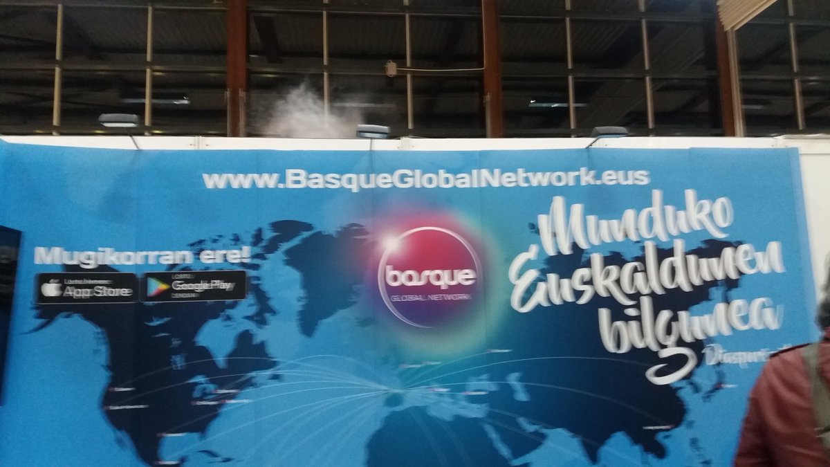 txargain's tweet photo. Munduko euskaldunen bilgunea bada zergatik #BasqueGlobalNetwork? Ingelesa beharrezkoa da?
Eta euskaraz dagoen gutxi hori txarto? Mugikorran ere???? 😒😒😒 https://t.co/tqX73YdpkW