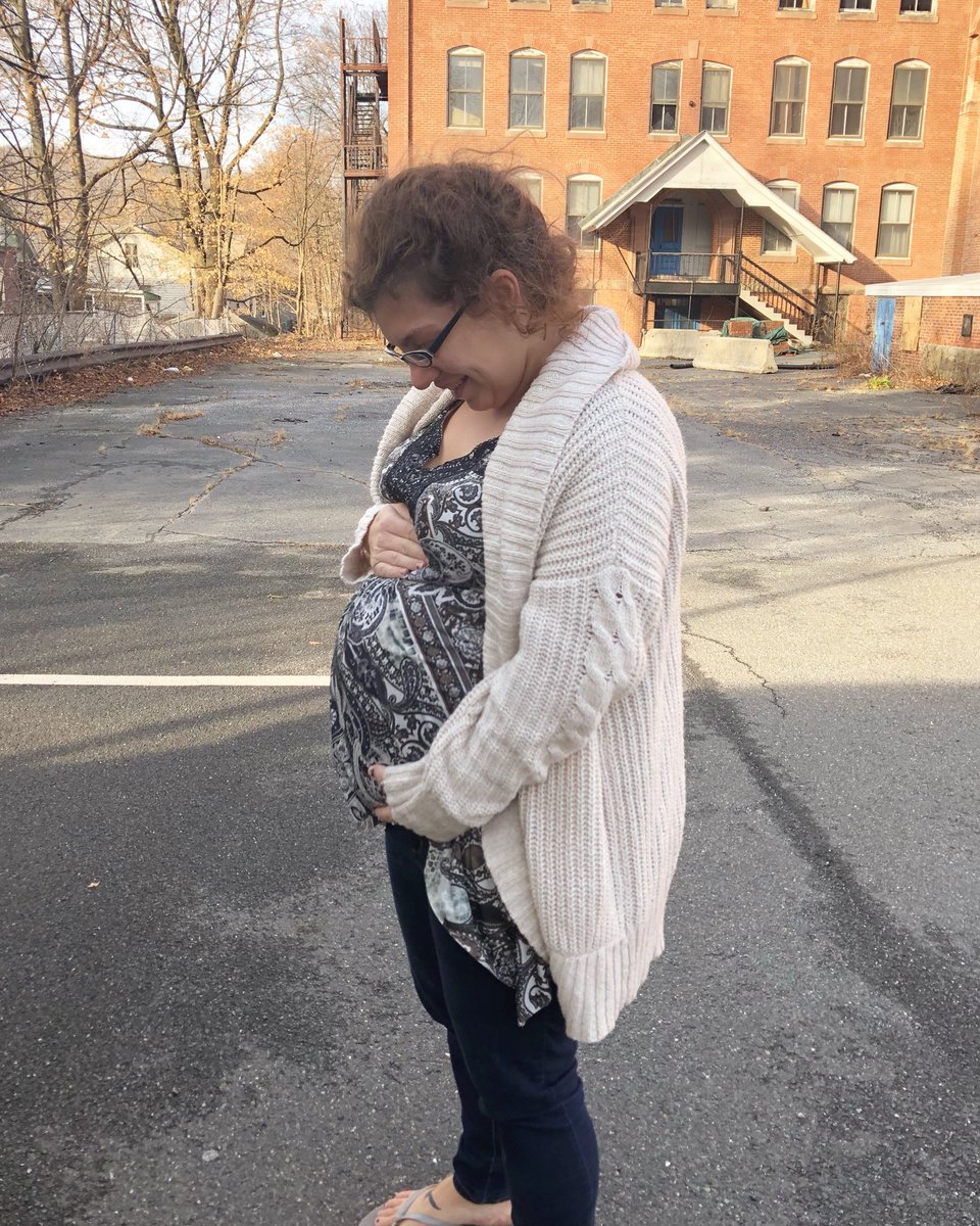 renewmotherhood's tweet image. 30 weeks, no gestational diabetes, #vba2c planned and #cesareanwithoutfear scheduled! I’m ready for you lucky number seven!