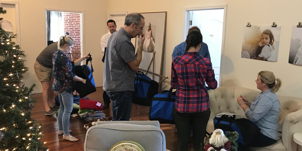 EarnDowntime's tweet photo. A few pics of the Dabbl team at work supporting one of our favorite charities, @TogetherWeRise, a organization dedicated to changing the way children experience #fostercare in the US. https://t.co/l7sOoSnKen https://t.co/z5YRkQkcsW