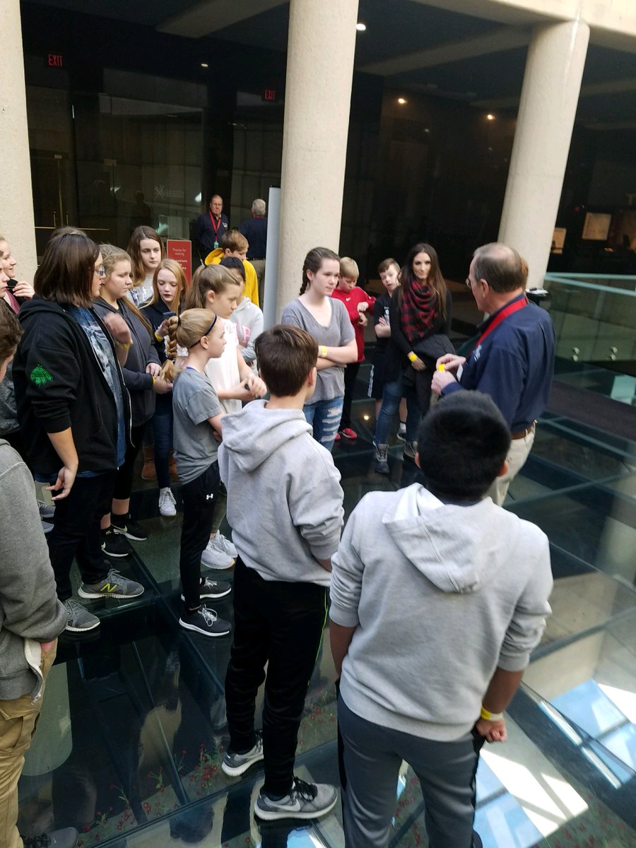 HMSmason's tweet photo. Half of our #heritagems 8th grade students checking out the exhibits @TheWWImuseum today! The other half will get to experience it tomorrow. #lpsleads @heritagescoop https://t.co/fR6buXsn2E