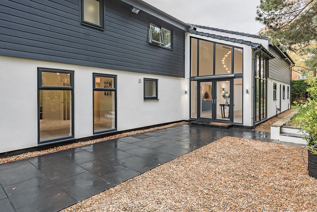 totaltradeframe's tweet photo. Stunning property made even more stunning with our frames. https://t.co/xoUOl9d0nq