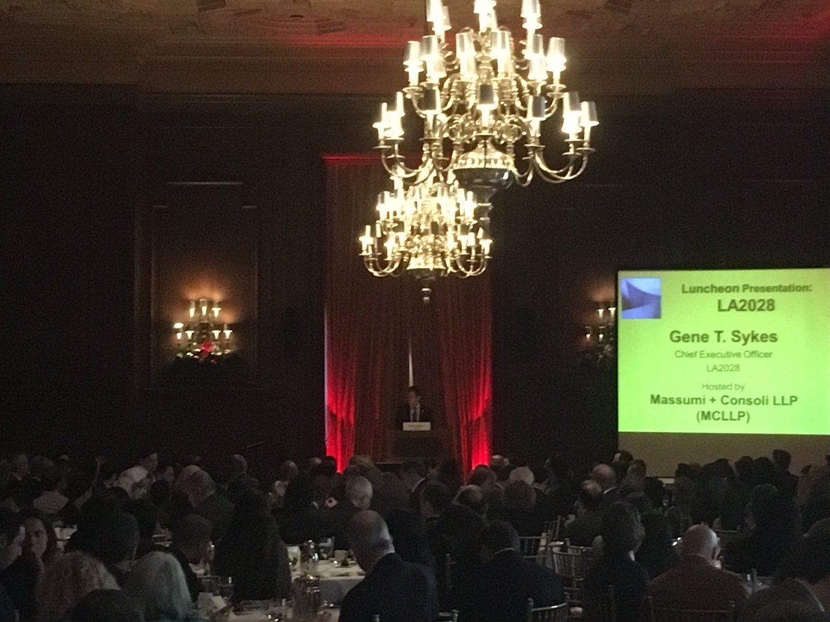 ICCGovernors's tweet photo. @GeneSykes4 @LA2028 takes the podium in front of a packed lunch crowd at #ICClaw17 @USCGouldLaw #LA2028 #uscgould #usccle https://t.co/qqYXunj53Z