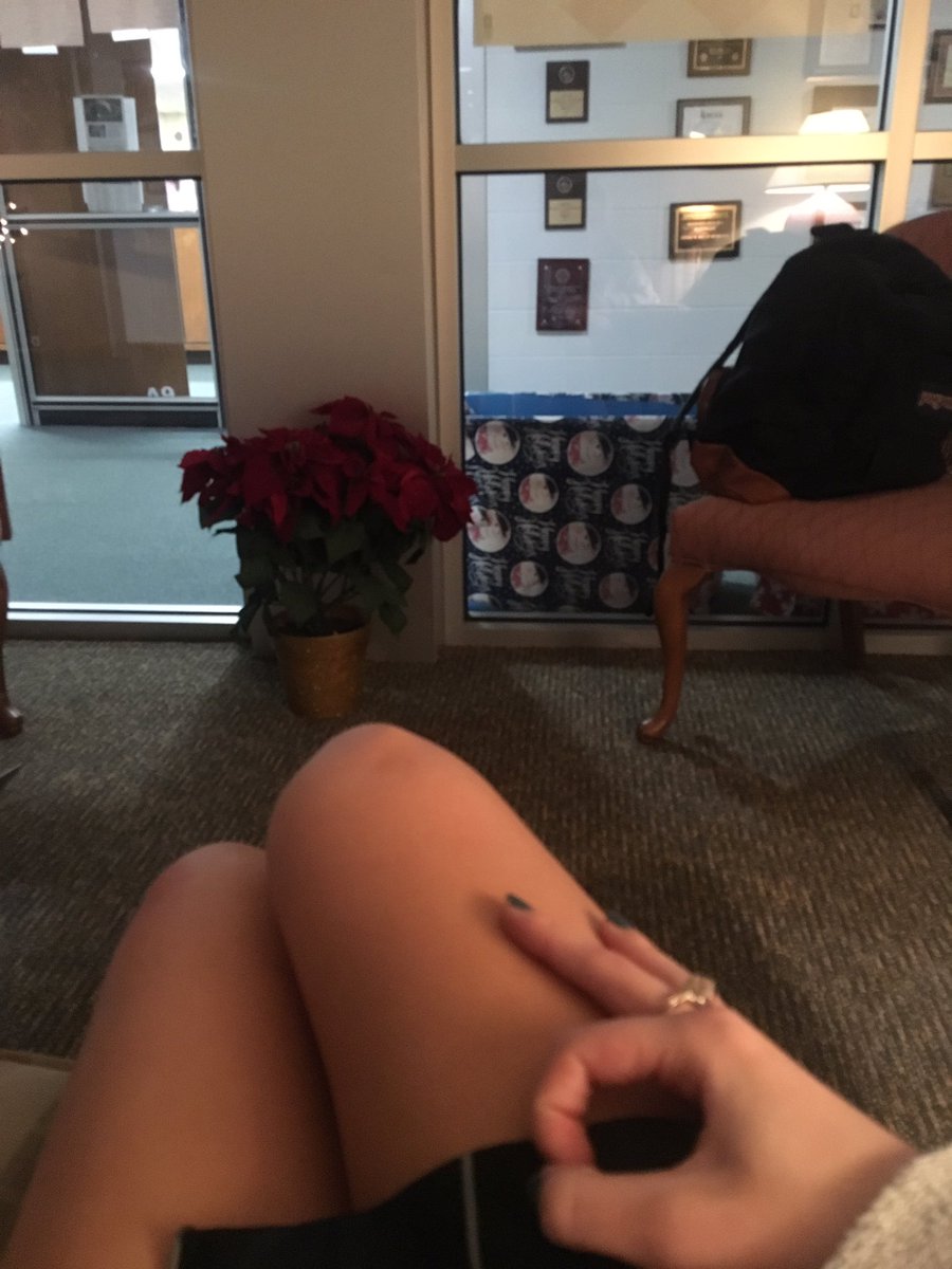 kaleyryan's tweet image. open for a surprise 😉