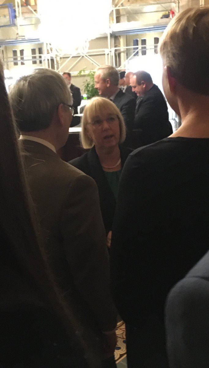 Moments ago, AAI was delighted to have the opportunity to present the 2017 AAI Public Service Award to <a href="/PattyMurray/">Senator Patty Murray</a> for her strong commitment to NIH and biomedical research. Thank you Senator Murray!