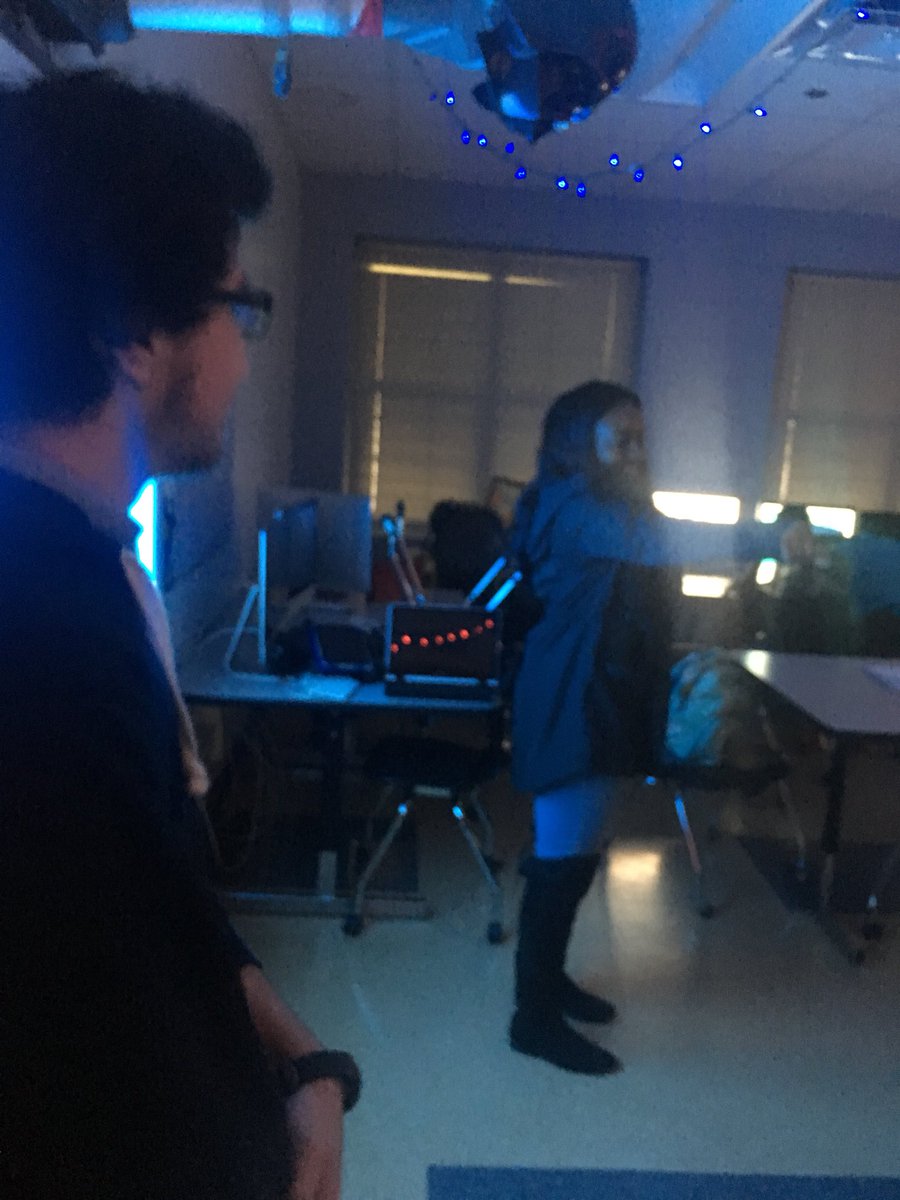 7_Eight_9's tweet photo. AP CSP and CSA students team up for #CSEducationWeek to bring a combination of programming and play to my sophomores. Shoutout to my students that designed and facilitated this activity @ManorNewTech @CTEManor https://t.co/zscoXDWX0R