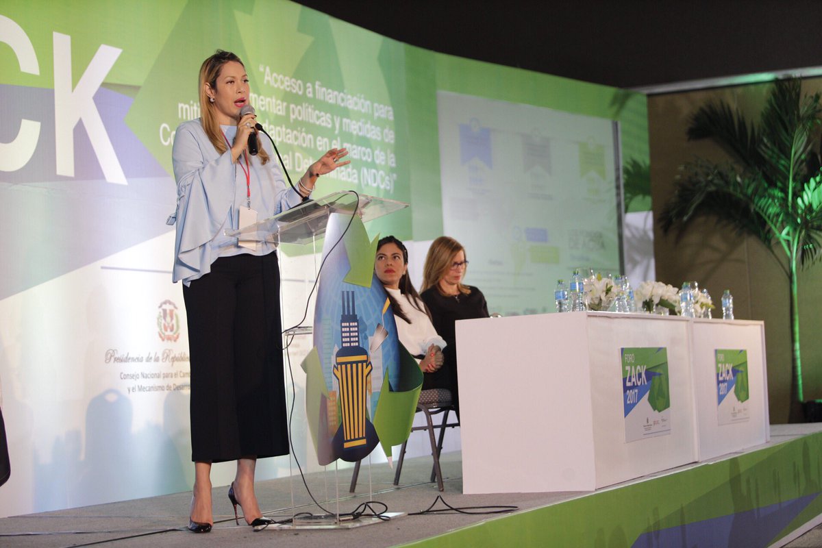 ProyectoZACK's tweet photo. Ahora panel “Iniciativas del Sector Privado” de la mano de las expertas y panelistas nacionales, Julissa Baéz, directora ejecutiva ADOCEM e Indira Lorenzo, coordinadora del Fondo de Agua Santo Domingo.
#ForoZack2017
#FinanciaciónClimáticaRD
#ClimateFinanceDR
#GermanySupportNDC https://t.co/UX1xUkXuzJ