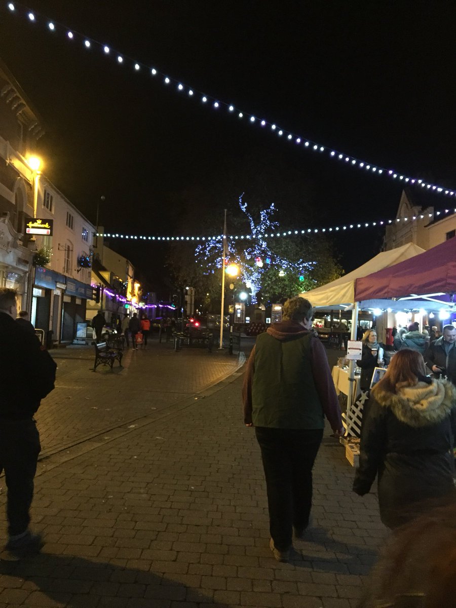 wildseawitch's tweet photo. Out in #stone #staffs Tonight #latenightshopping the town looked so festive, lots of local crafts, #outwithfamily #precious #staffordshire https://t.co/wBc7pWUK67
