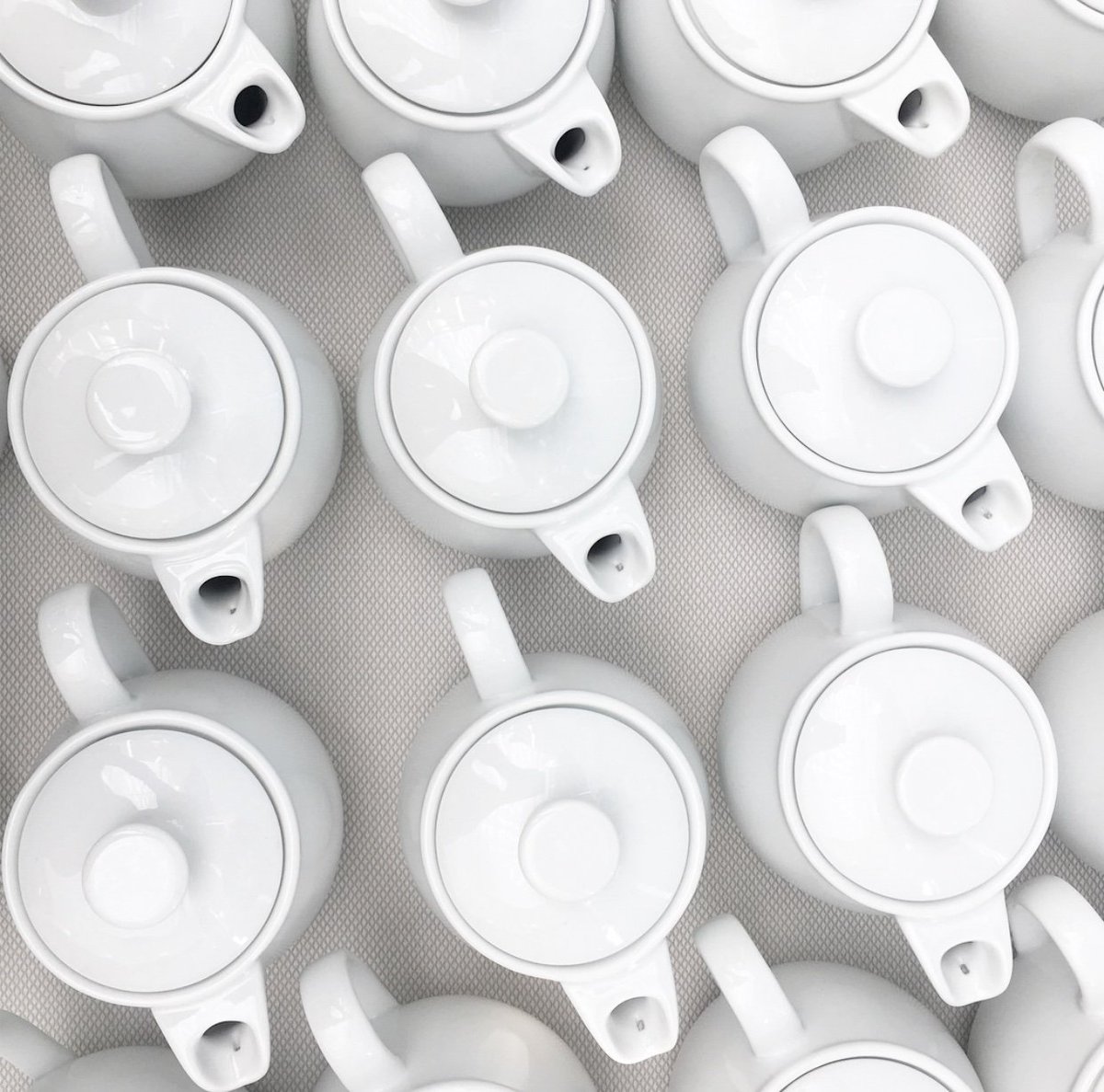 Missed the par-tea last weekend? There's still time to purchase your Tea in the Clouds tickets for this Saturday! bit.ly/2j0hO1q

📷 : <a href="/urbanteahouse/">urban teahouse</a>