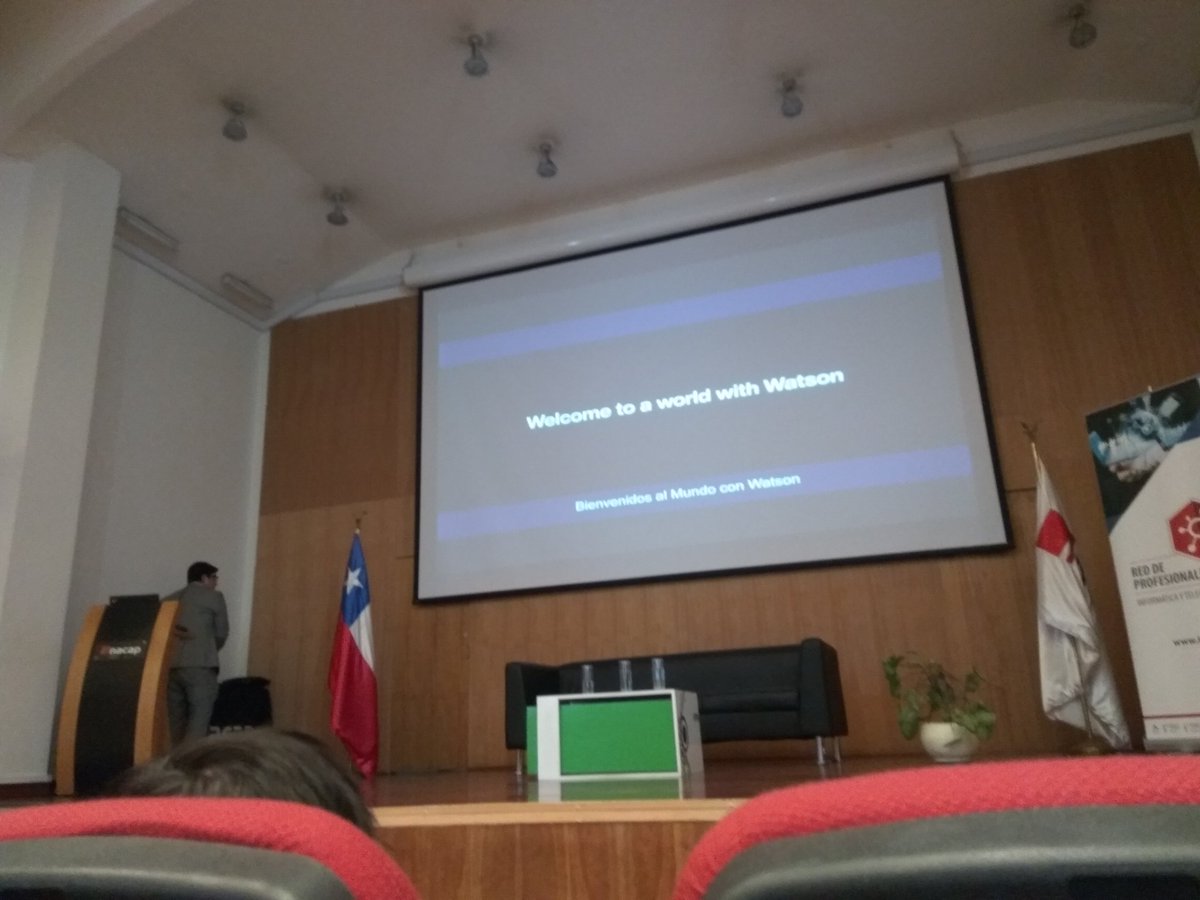 PerezMarquezF's tweet image. Empezó la última Meetup del año #bigdatachile @hdroguett @jorgealzamora