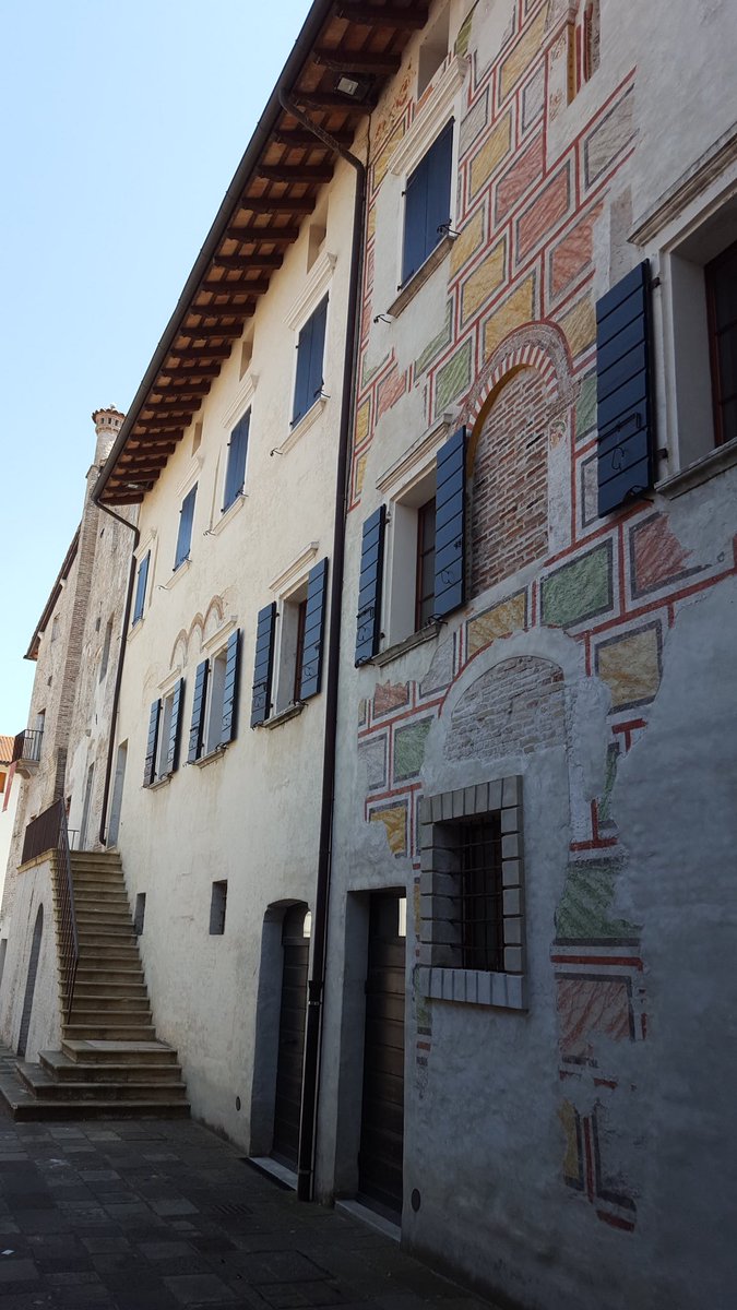PatriarcaSanVit's tweet photo. Piccoli assaggi della bellezza unica e suggestiva di #sanvitoaltagliamento #borgomedievale #bandieraarancione #arte #cultura https://t.co/4YiEjbMuSf