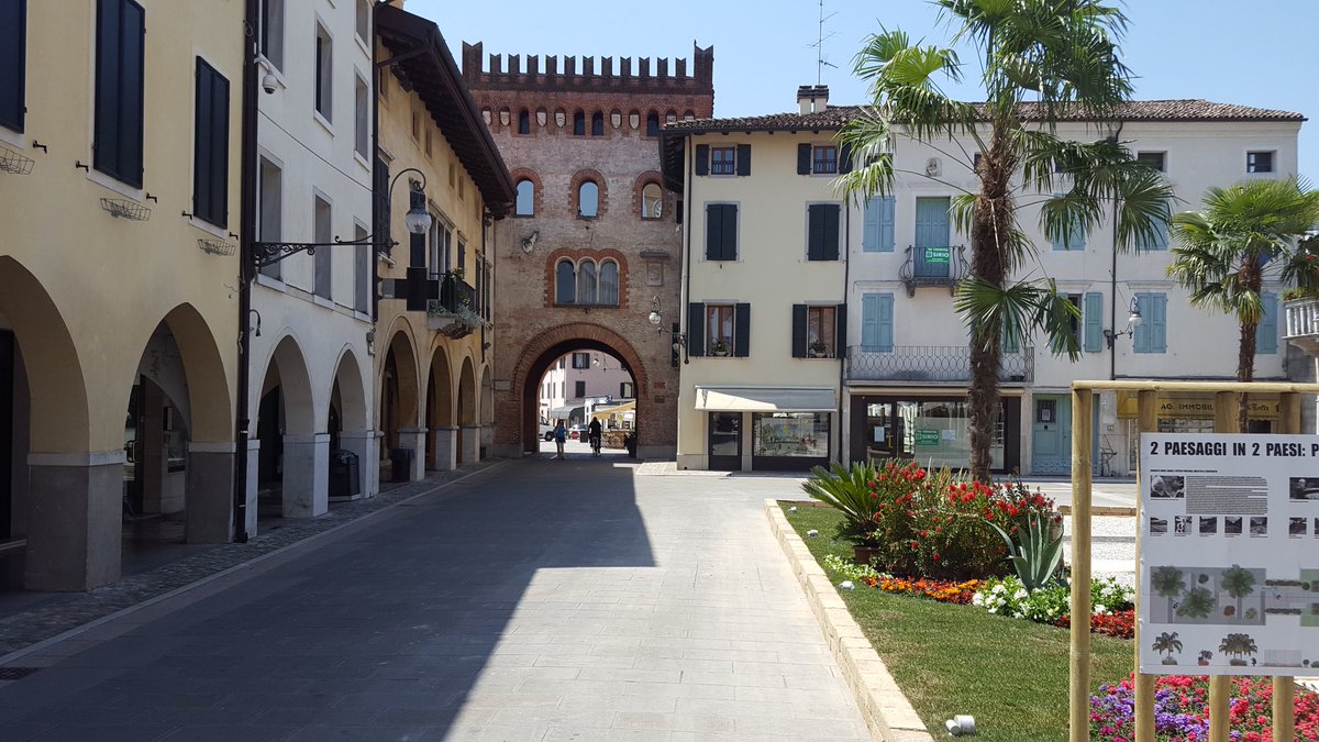 PatriarcaSanVit's tweet photo. Piccoli assaggi della bellezza unica e suggestiva di #sanvitoaltagliamento #borgomedievale #bandieraarancione #arte #cultura https://t.co/4YiEjbMuSf