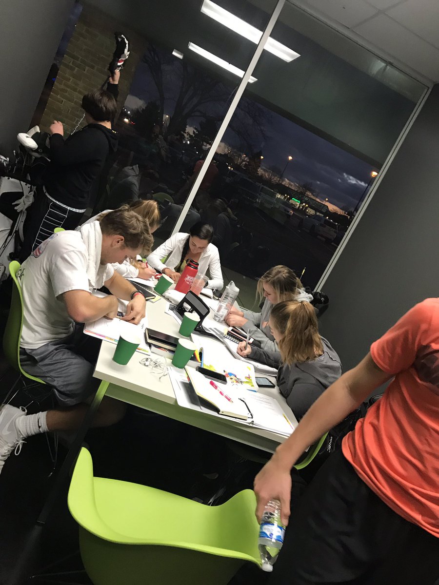thegolfroomoh's tweet photo. 45 minutes of mental work a day working on visualization, course management, breathing, affirmations etc. #juniorchampions #TGRdifference @DrToddKays https://t.co/SWaEMYjPmH