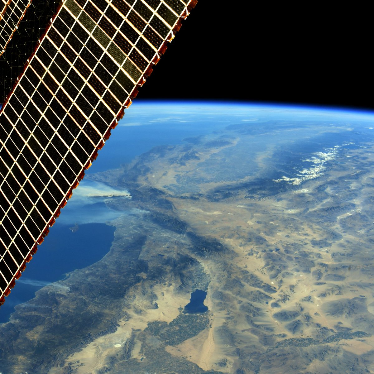I was asked this evening if we can see the SoCal fires from space.  Yes Faith, unfortunately we can.  May the Santa Ana’s die down soon. #Californiawildfire