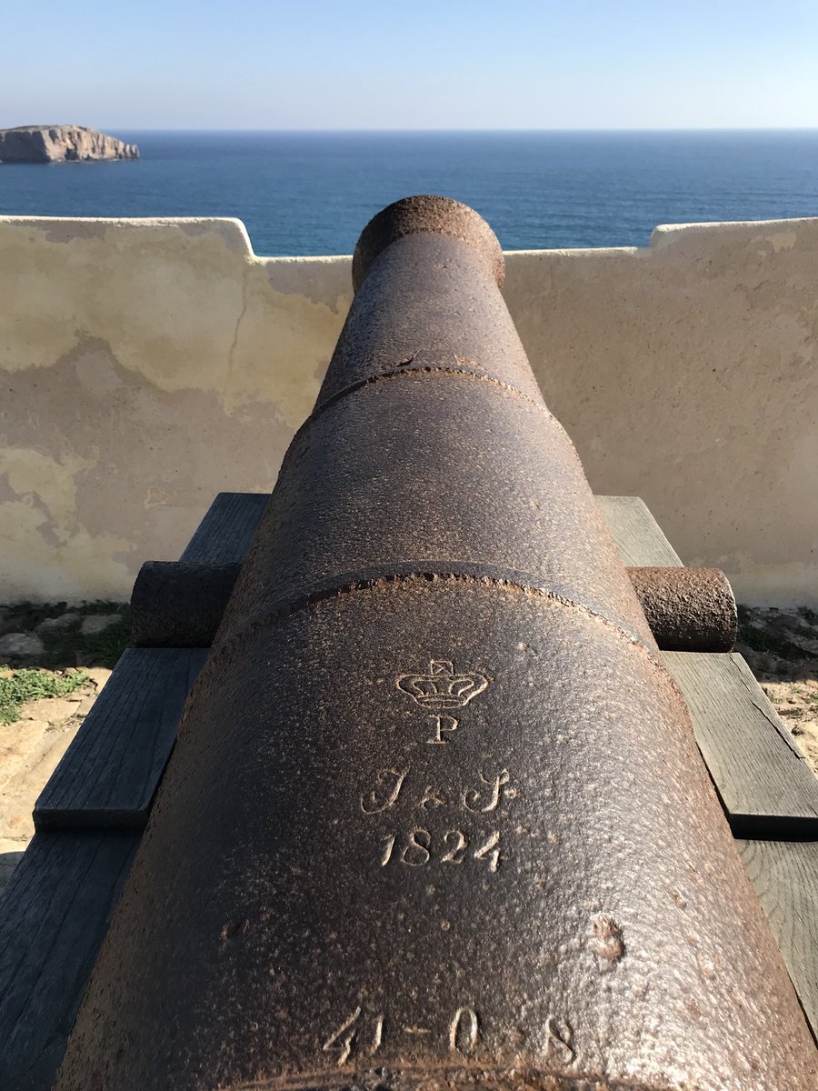 “The end of the world”
“No fim do mundo”
#attheendoftheworld #nofimdomundo #cannon #canhão #sagres #viladobispo #algarve #algarvecoast #portugal #visitportugal #almanaqueviajante #almanaque_viajante @AlmanaqViajante @visitportugal @turismo_algarve 
instagram.com/almanaque_viaj…