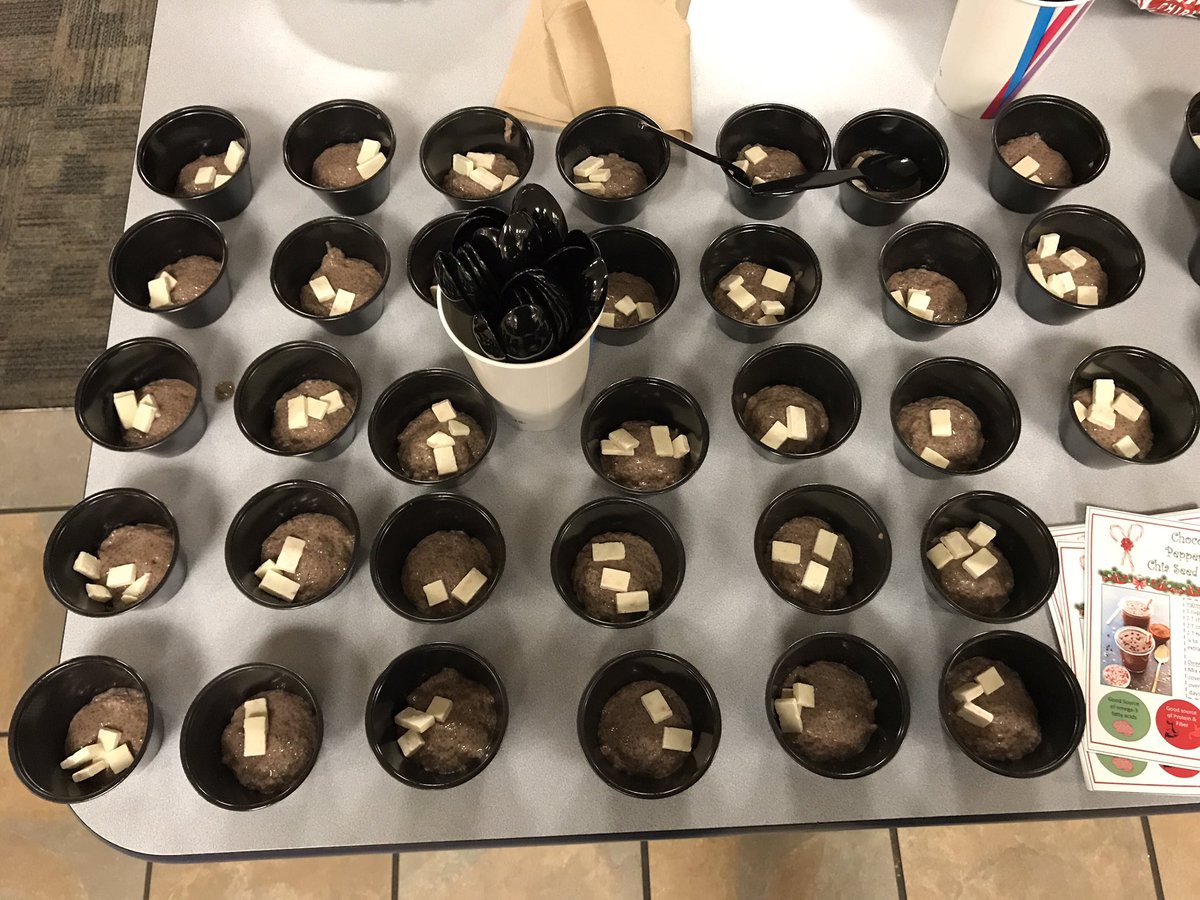 IlliniFuel's tweet photo. It's #TryItWednesday in Varsity Room! Chocolate peppermint chia seed pudding. Great source of omega 3s, protein and fiber. Give it a try! https://t.co/heEw8YgCJi