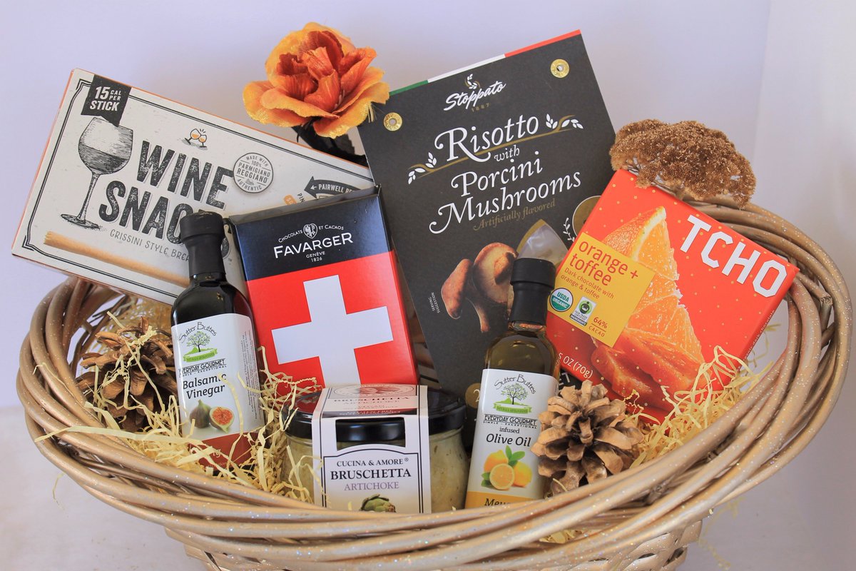 lulabellegift's tweet photo. Risotto Night Gift Basket - https://t.co/0O6FmjhSpn
This scrumptious gift basket is for the foodie at heart. #giftbasket #corporategift #datenightgift #risotto #swisschocolate https://t.co/BrwCnmBuIx