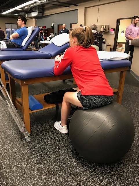 WNYFlashAcademy's tweet photo. Pictures of Shannon at her PT sessions this week. As of today (~6 weeks post-surgery) she has flexibility ~115 degrees in her leg. Her biggest accomplishment is that she is strong enough to no longer need the mobilizer. #FLASHSTRONG https://t.co/rzoiA534wJ