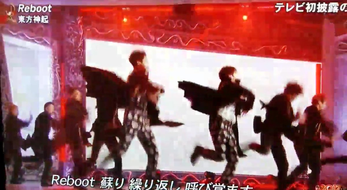 lovenho206's tweet image. 昨日に引き続き今日も朝からこの方に痺れてます❤️
緊張から解き放たれかのようにキングなユノを見せつけてる姿に痺れながらも胸熱😭❤️
ジャケットの裾もシャツのリボンタイ？も嬉しそうに楽しそうにユンホと舞ってますね😭←
#FNS歌謡祭東方神起 
#Reboot 
YUNHO from 東方神起 Burning Down