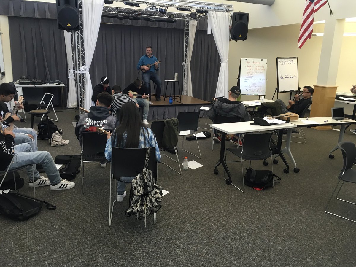ndsteinmetz's tweet image. Do you know how to play a Ukelele? Just one of the many opportunities @dubsmitheagles students have access to in their catalog of #personalizedlearning options @apsPLP @plearnchat @aurorak12