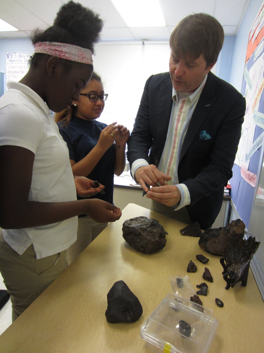 WatsonSciClass's tweet photo. 6th-grade scientists @LakelandSchool investigated meteorites w/ #ProjectAstro expert Mike Hankey. They examined real meteorites, touched a meteorite from the moon & searched for a space rock from a fireball among many other rocks using what they learned. #schoolsneedpartners https://t.co/0MwZG8msuj