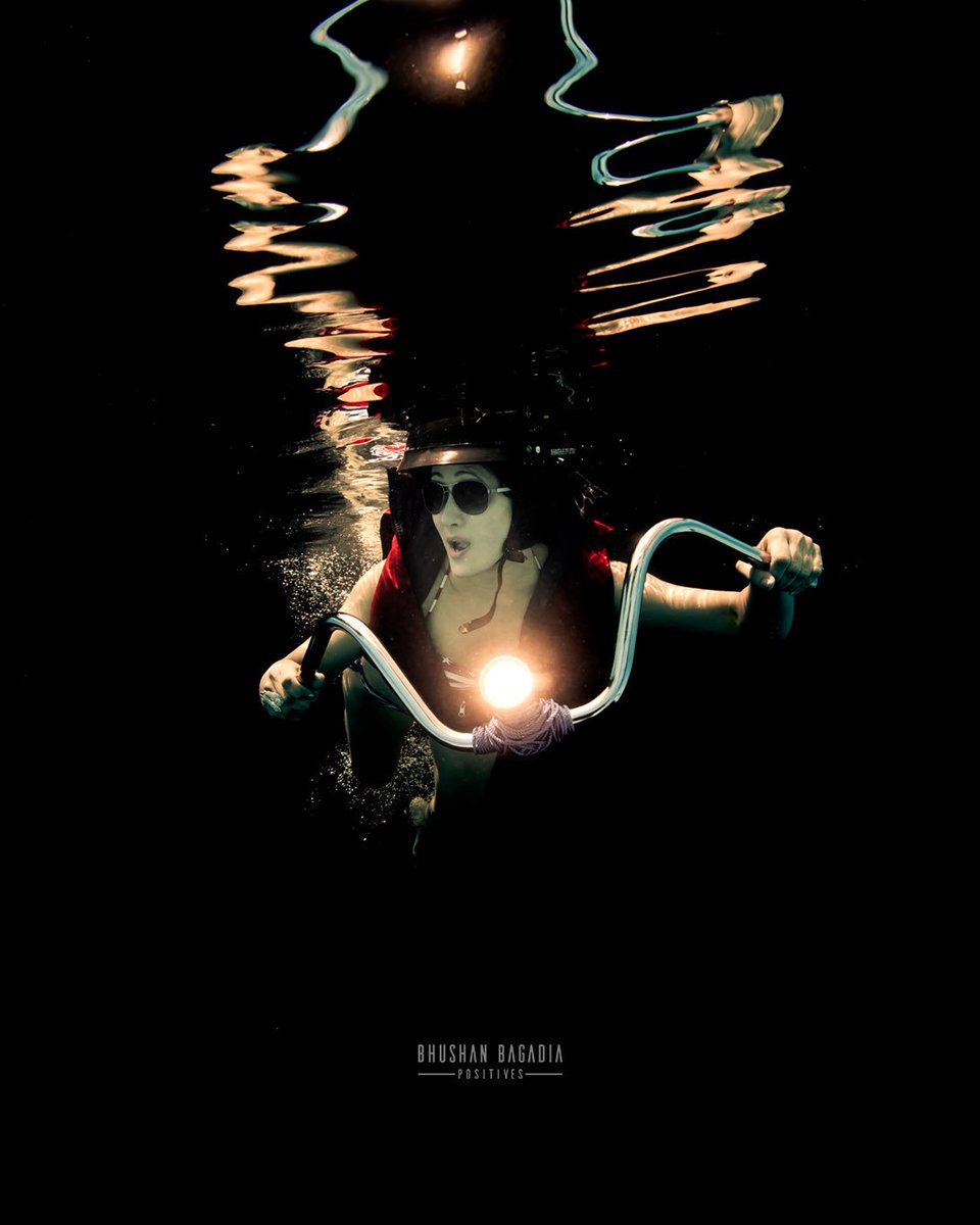 ‘#Style is a reflection of your #attitude & your #personality.’ ~ Shawn Ashmore . Major #tbt to this amazing #underwater #shoot with Neena! . #underwatershoot #photography #model #light #canon #ikelite