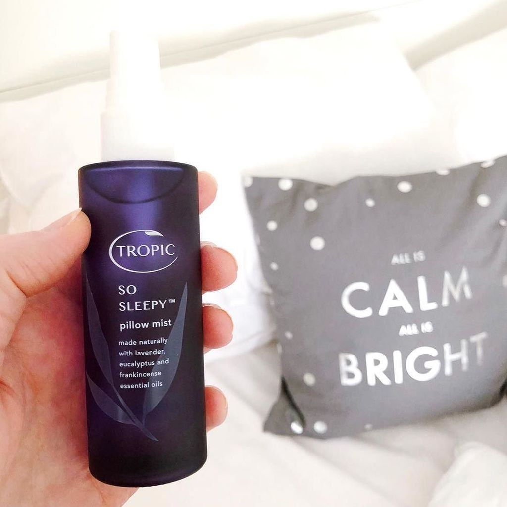 sarahfw40's tweet photo. This dreamy product by @tropicskincare is currently being put to the test! ๐๐ค And it smells incredible ๐๐ป
โข
โข
โข
#tropicskincare #tropic #sosleepy #veganvosmetics #veganbeautyblog #veganbeautyblogger #veganbloggers #vegansofinsta #instavegans #cfbโฆ https://t.co/MzDSSI7bh9 https://t.co/lFb67LtO7G