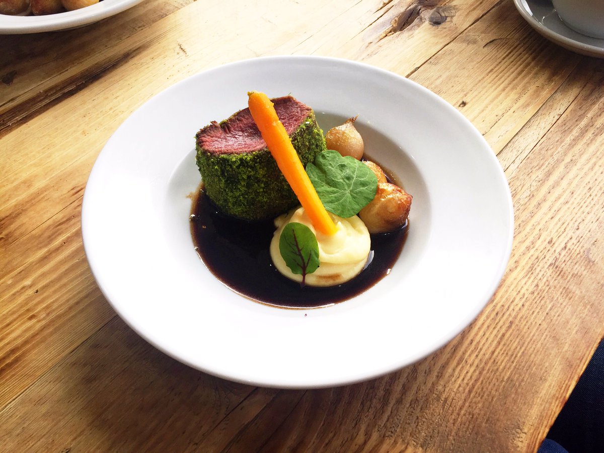 BlackberryGrove's tweet photo. *****COMPETITION*****

Over this festive period, it's hard for some people to imagine why certain people don't enjoy it. We want to offer someone a complimentary meal for two but want it to be someone worthwhile. Please RT this post and reply with who should win it and why ❤ https://t.co/B465csB8ts
