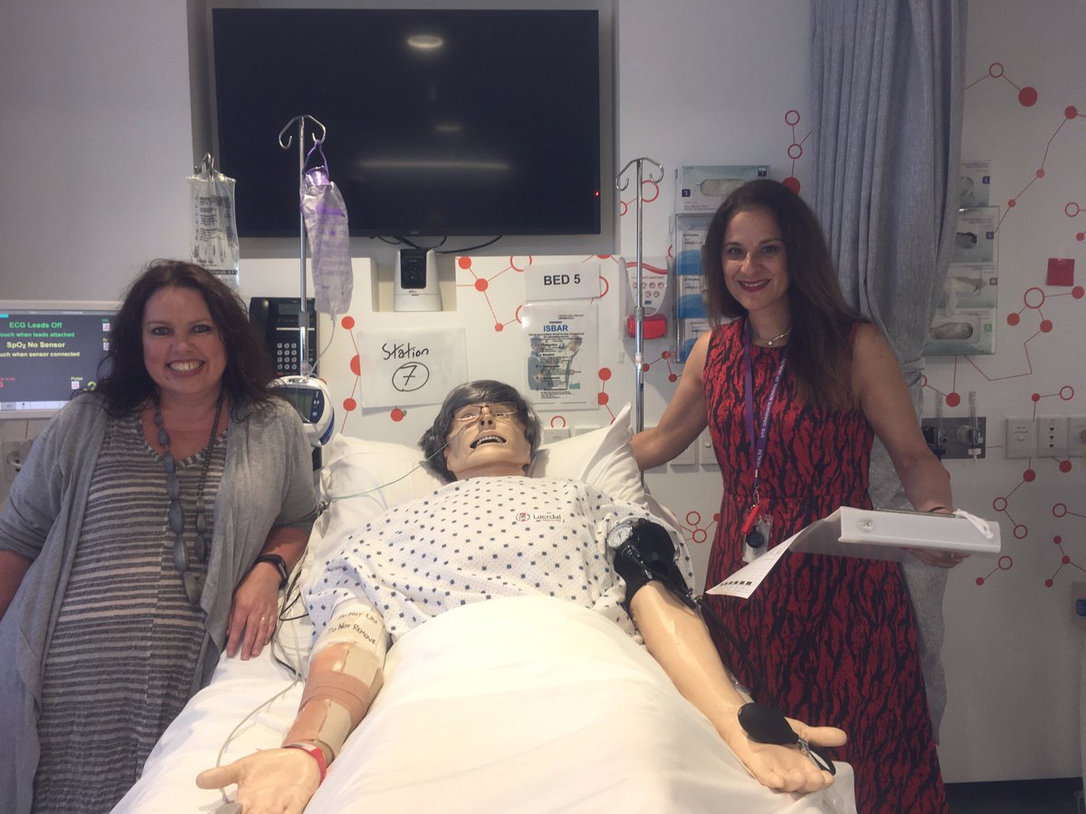 LucasReflection's tweet photo. #UTSVirtualPlacement2017 another day of hands on learning @TsingosLucas @TamaraJPower @JamesUTSGSH @MirnaMekhaiel @UTS_GSH @UTS_Health https://t.co/93RRRLOUvL