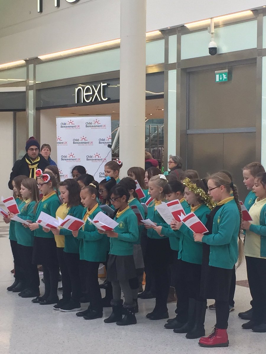 We're <a href="/FriarsSquare/">Friars Square</a> today with primary schools from #Aylesbury singing carols in aid of <a href="/cbukhelp/">Child Bereavement UK</a> Please stop by and say hello!
