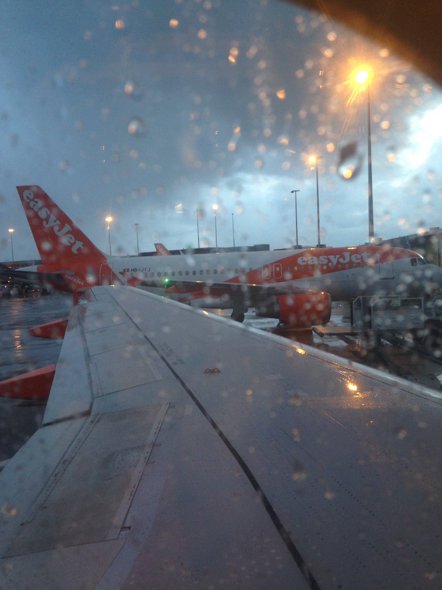 We vliegen er weer eens tussenuit <a href="/EnSerioPR/">En Serio | B Corp</a> #EnSerioOpPad