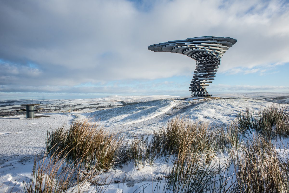 burnleycouk's tweet image. Some glorious winter scenes of the #singingringingtree in #BrilliantBurnley ~ stunning views in all directions across then Pennine Lancashire hills @MarketingLancs @BBCNWT