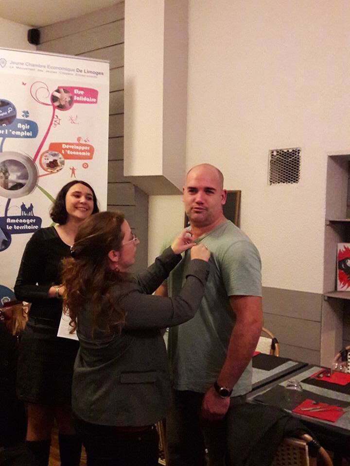 [LIMOGES]
Nouveau bureau et nouveau membre hier soir à la Jeune Chambre Economique de Limoges ! La fédération régionale félicite Mohammed pour son élection et souhaite la bienvenue à Alban au sein de notre mouvement ! #JCE #Limoges #Engagement #CitoyenneteActive <a href="/JciLimoges/">JciLimoges</a>