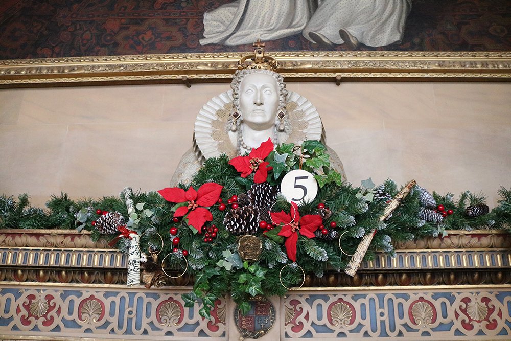 CharlecoteNT's tweet image. Day #14
It took 14 days to decorate the ground floor of the House for Christmas this year!

You can see these beautiful decorations every day next week by timed ticket from 11:30am - 3pm up to 24th December, before the House closes for conservation work until February half term.