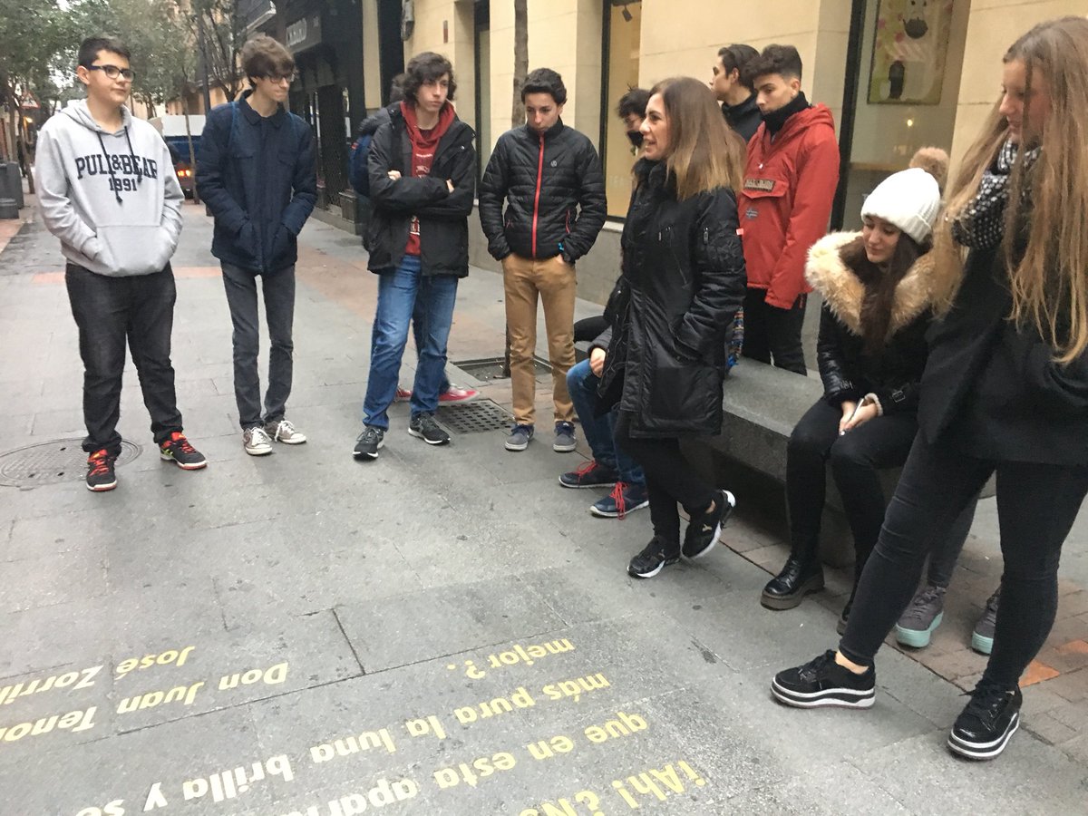 chicosdellab's tweet photo. Pasear por Madrid leyendo en el barrio de las letras...
@GalitadeAlfaro nos aporta mirada literaria sobre
Amor, vida y muerte
#PostalesDesdeMadrid https://t.co/mQuFkrMTaI