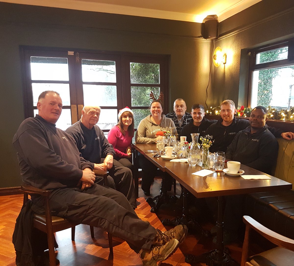 Blulift's tweet photo. Excellent Blulift Christmas Lunch yesterday https://t.co/XZ6vCKurWK