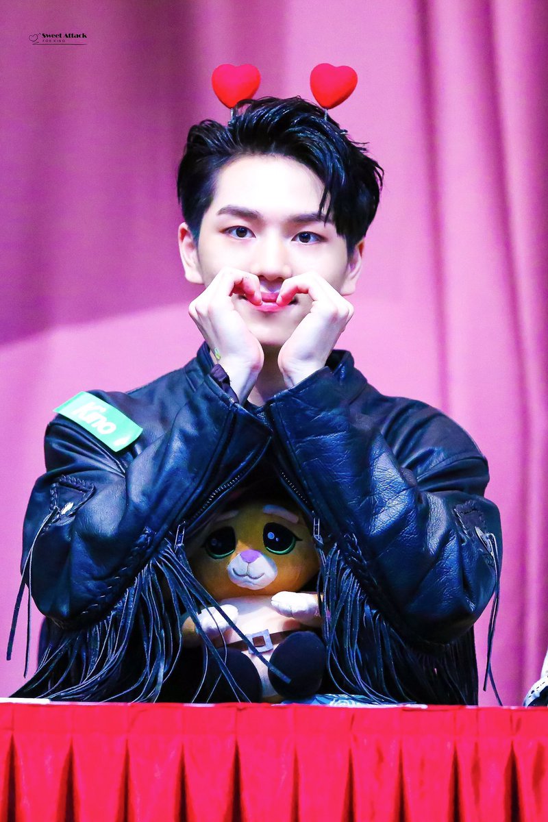 kinospics's tweet photo. 171126  ⋰˚☆ sweet attack https://t.co/cSELPIZAuG