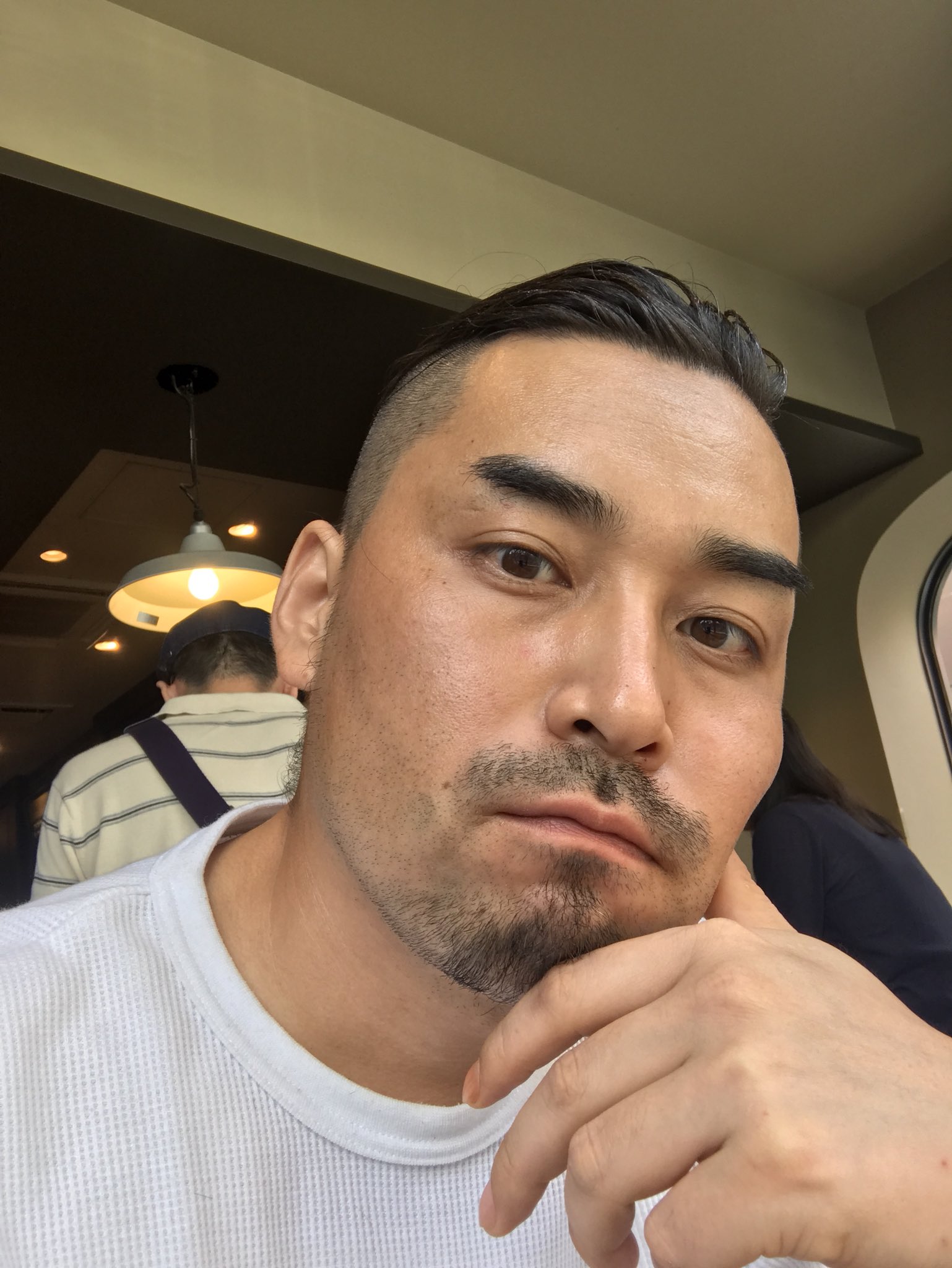 Takahiro Reconstructed En Twitter 彼氏募集してます タイプ 年上 38 55歳くらい タチかリバ 面長 ヒゲ 人好きのするバランスのいい顔 短髪にこしたことはないけど似合ってれば長くてもいい 痩せすぎ太り過ぎより筋肉質 ガッチリ